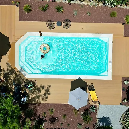 Villa Polyxeni Lavender 150m From The Sea *