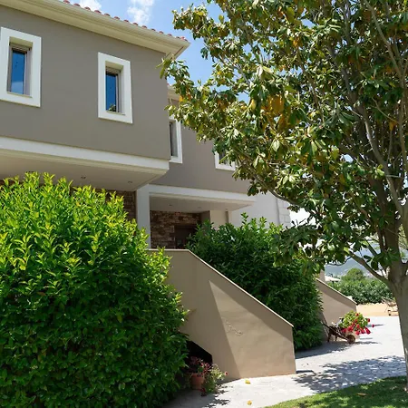 Villa Polyxeni Lavender 150m From The Sea *