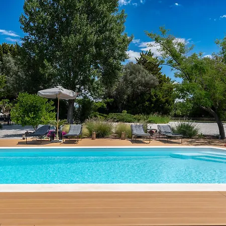 Polyxeni Lavender 150m From The Sea