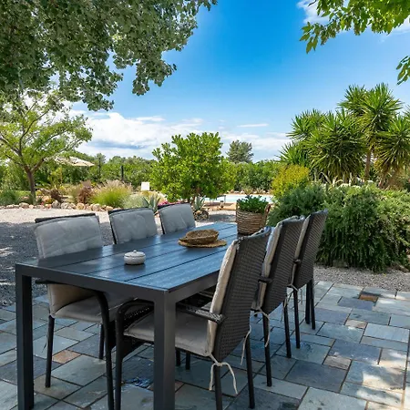Villa Polyxeni Lavender 150m From The Sea *